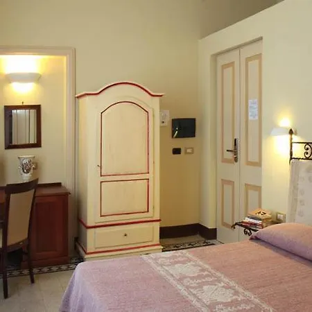 Hotel Gli Asfodeli 3*
