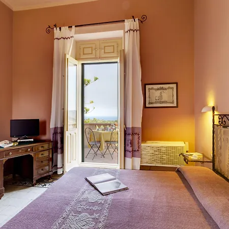 מלון Gli Asfodeli 3*